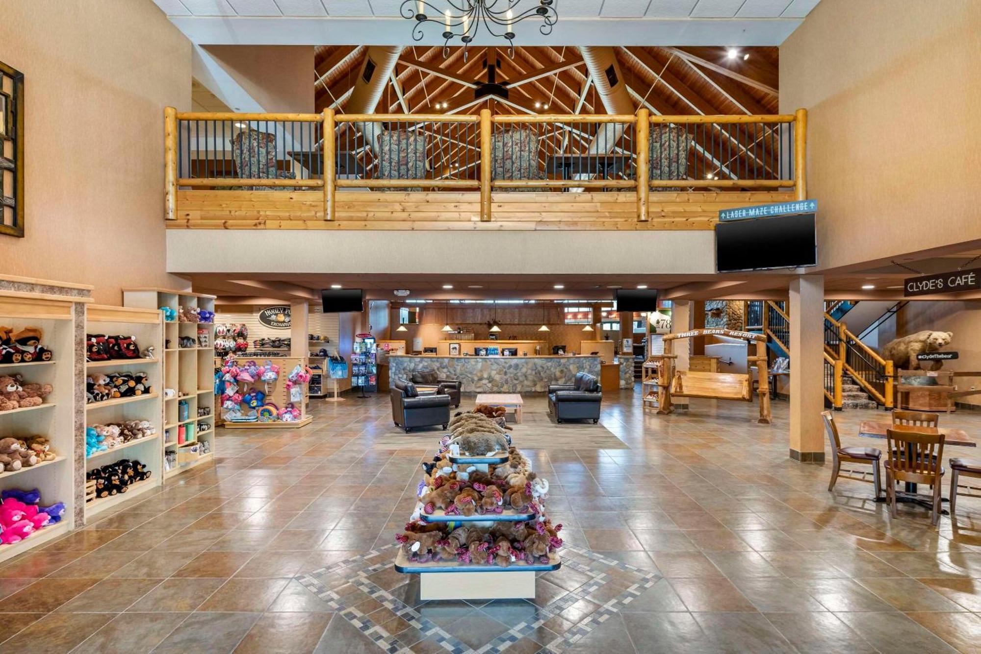 Three Bears Resort Waterpark Near Tomah Ascend Collection Warrens Exterior foto