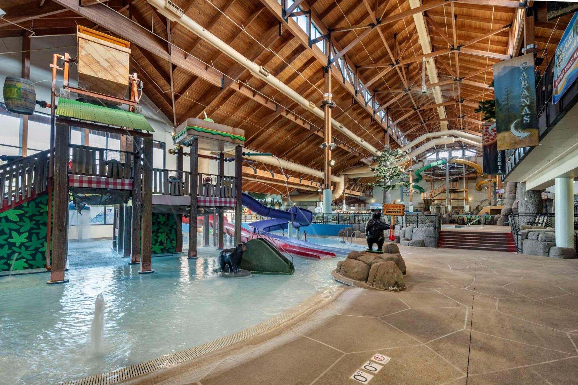 Three Bears Resort Waterpark Near Tomah Ascend Collection Warrens Exterior foto