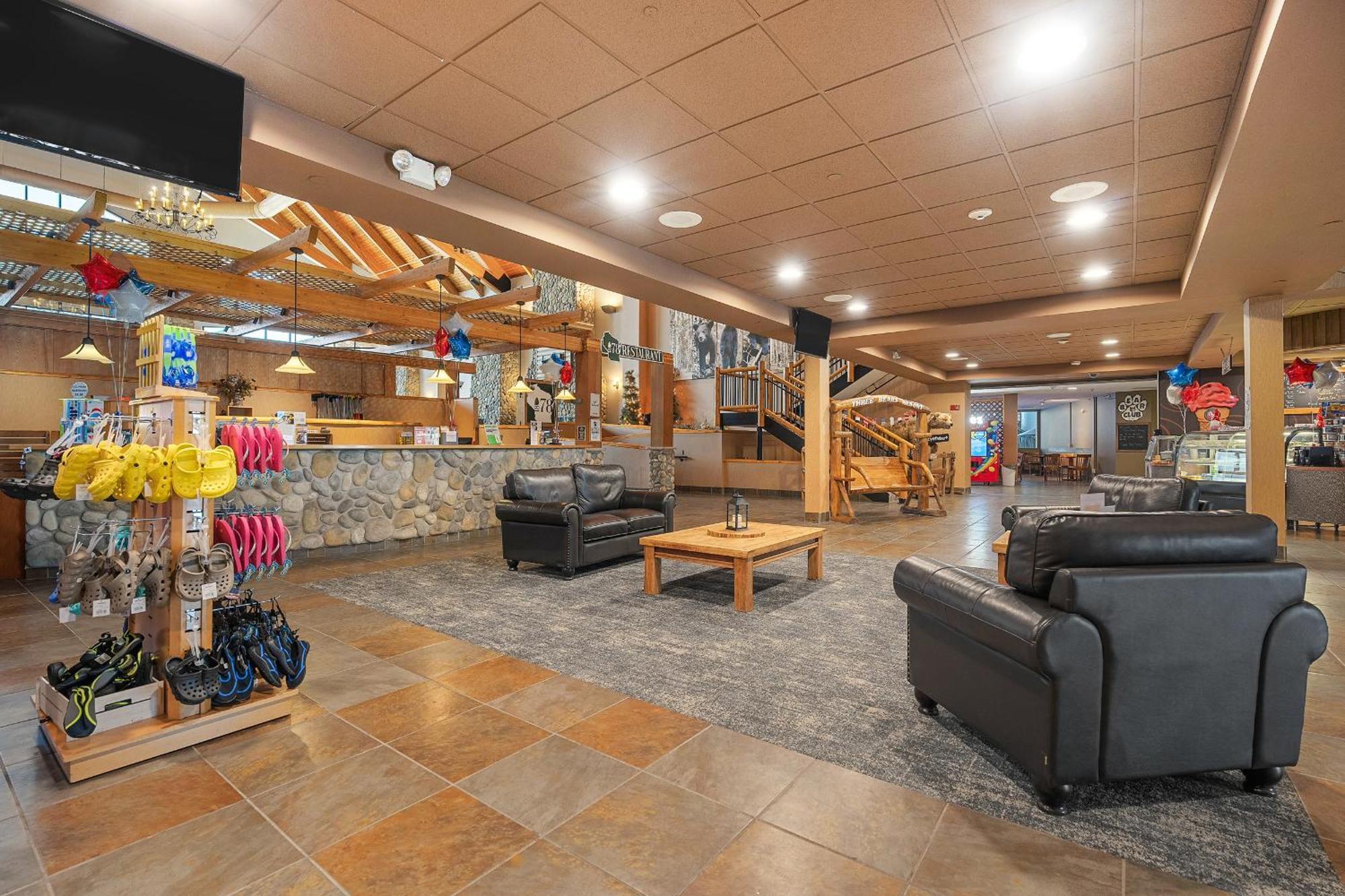 Three Bears Resort Waterpark Near Tomah Ascend Collection Warrens Exterior foto